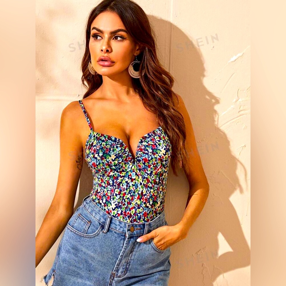 SZ Large SHEIN VCAY V-bra Neck Ditsy Floral Cami Top